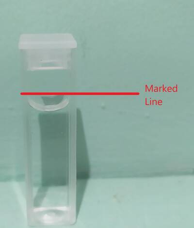 ../../../../_images/fl_cuvette.jpg