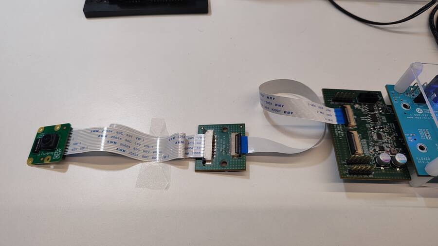 ../../../../_images/jetson_orin_nano_rpi_camera_connection.jpg