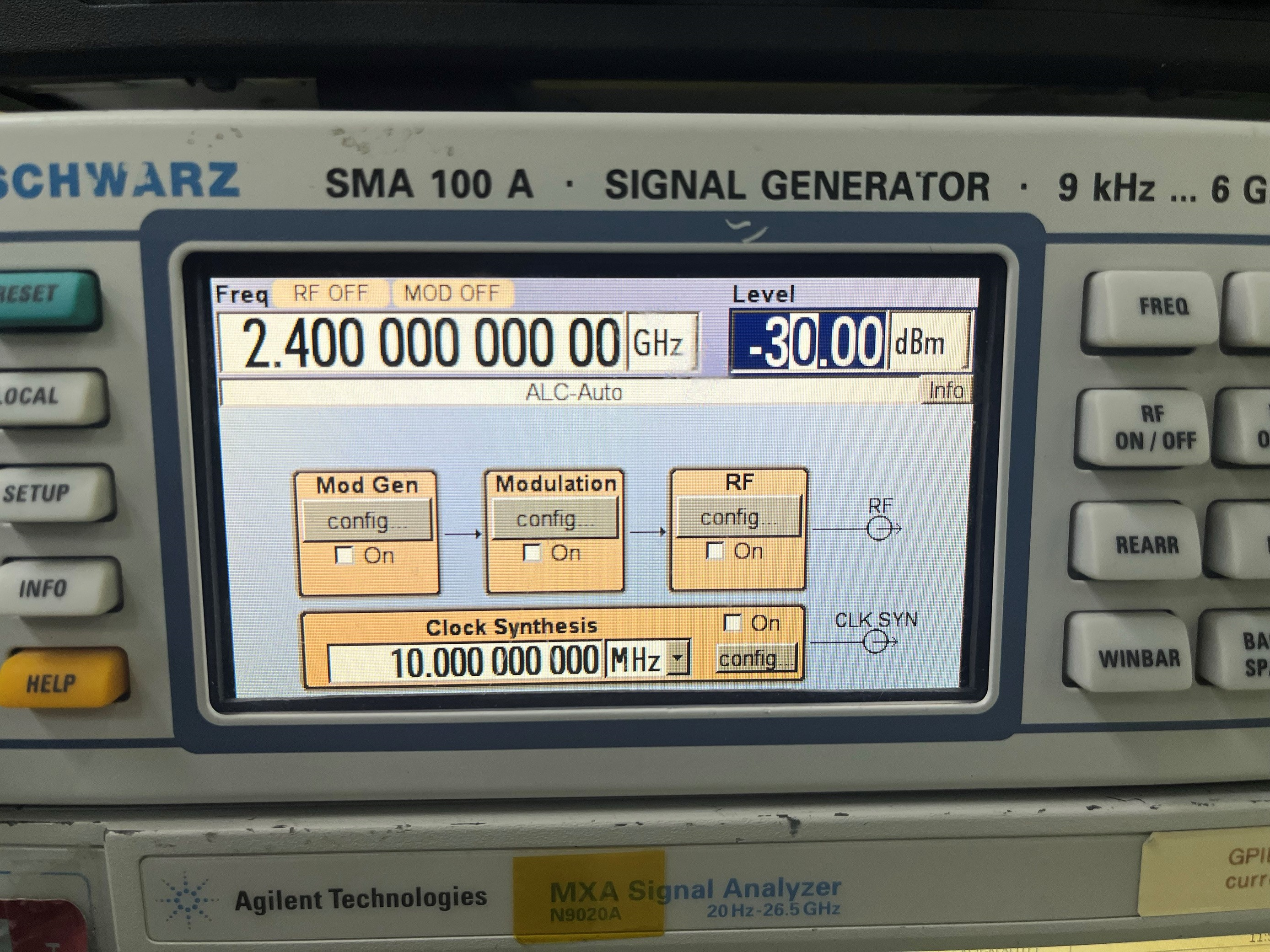 ../../../../_images/sig_gen_setup.png