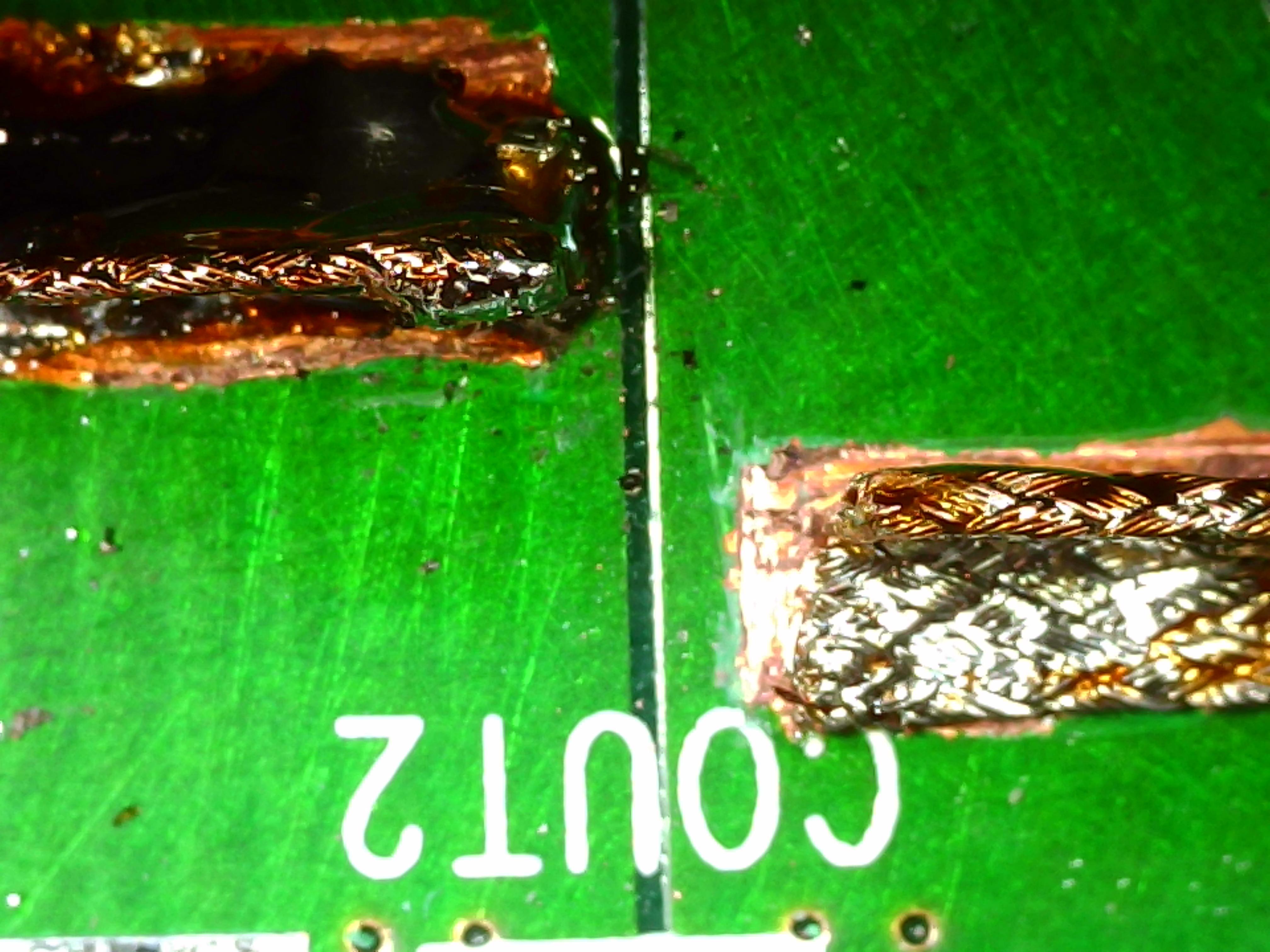 ../../../../_images/solderbraid.jpg